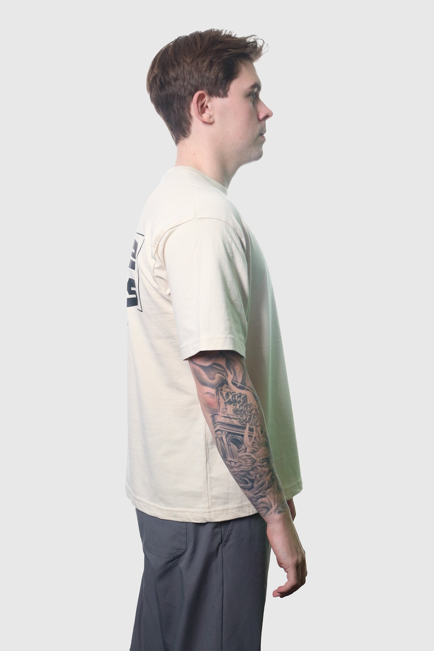 Globe Tee - Beige
