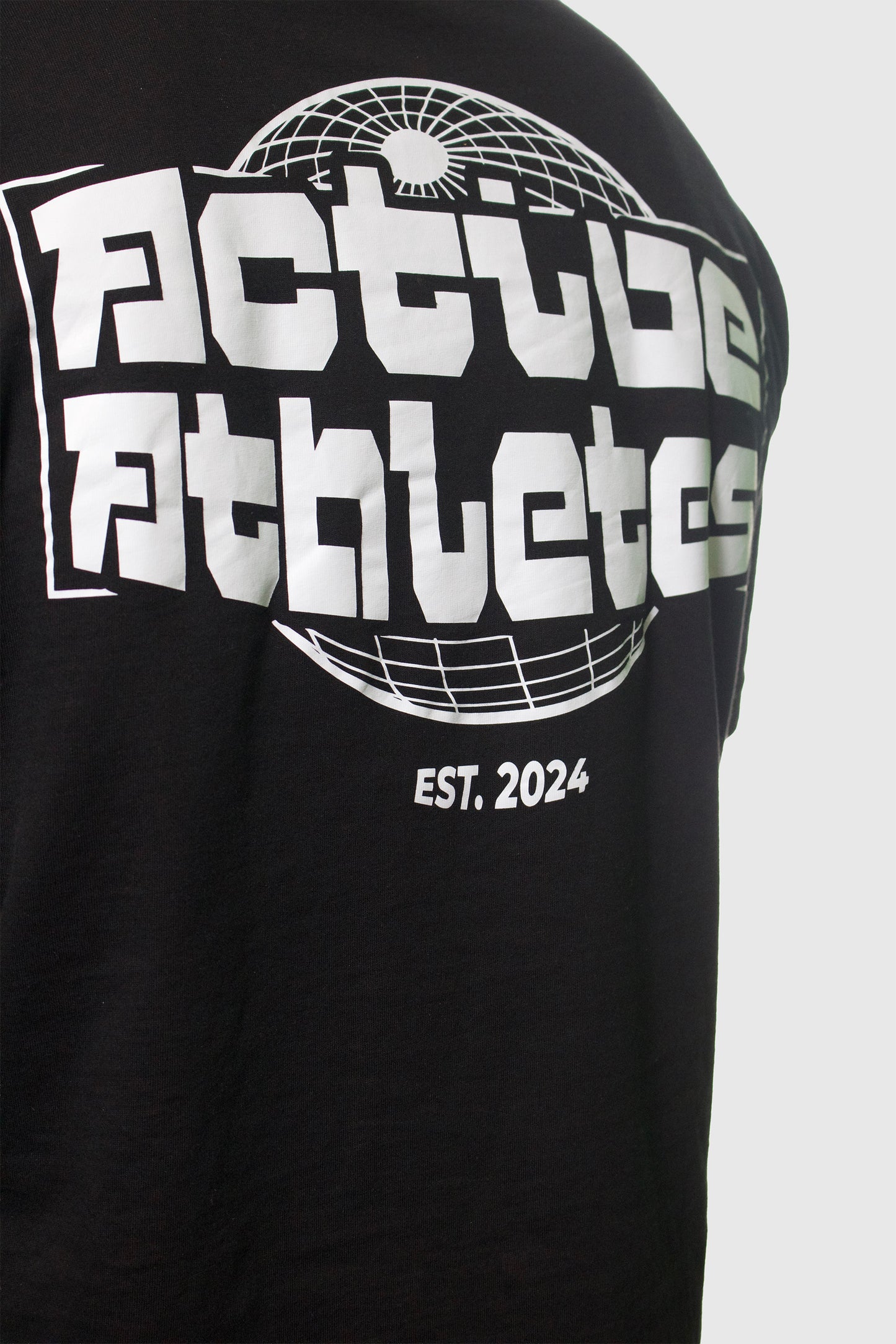 Globe Tee - Sort