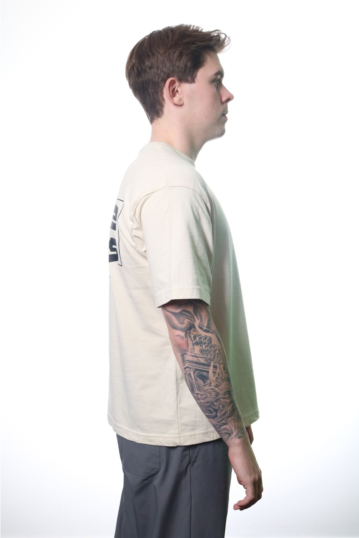 globe t shirt