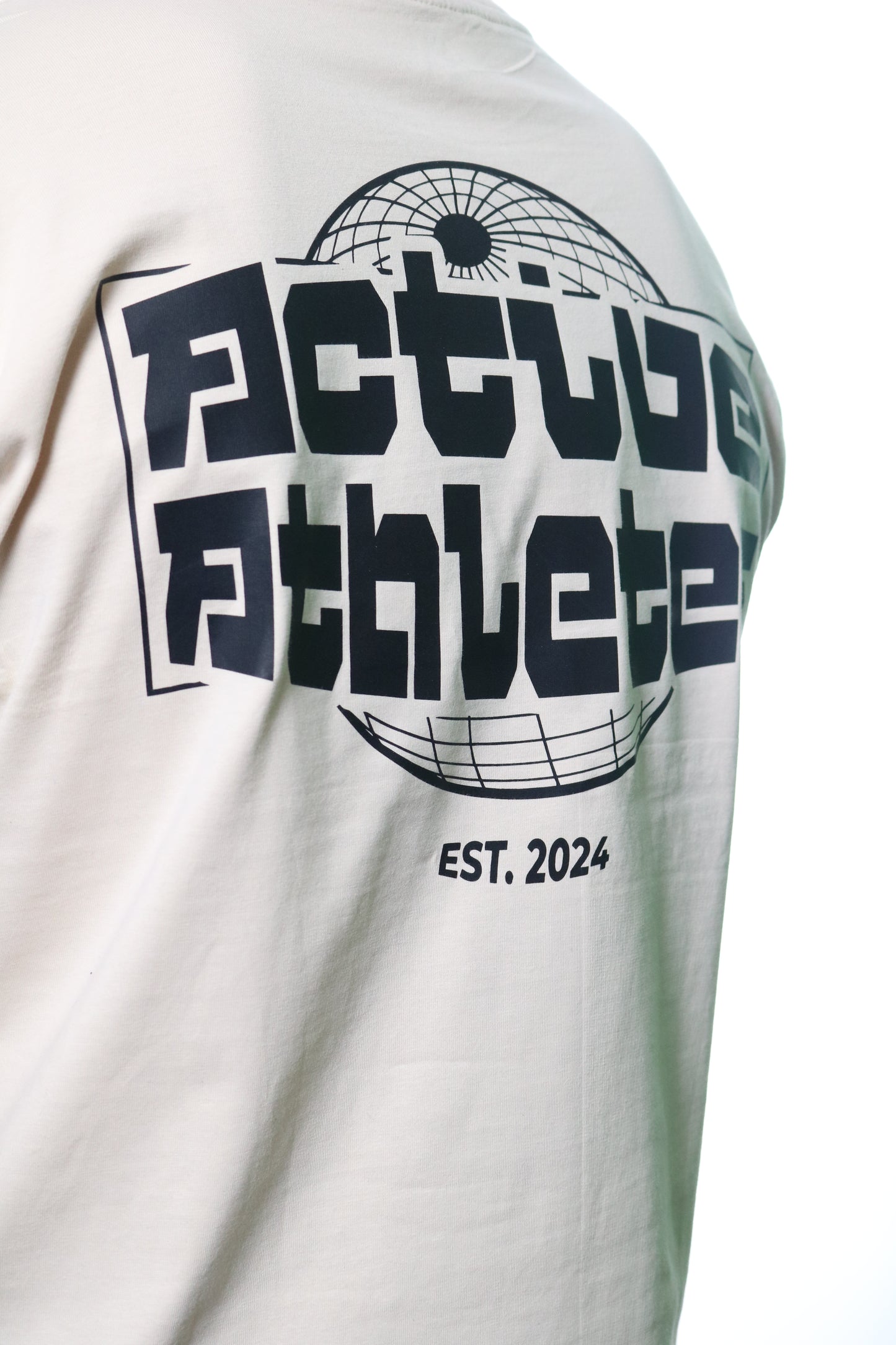globe t shirt