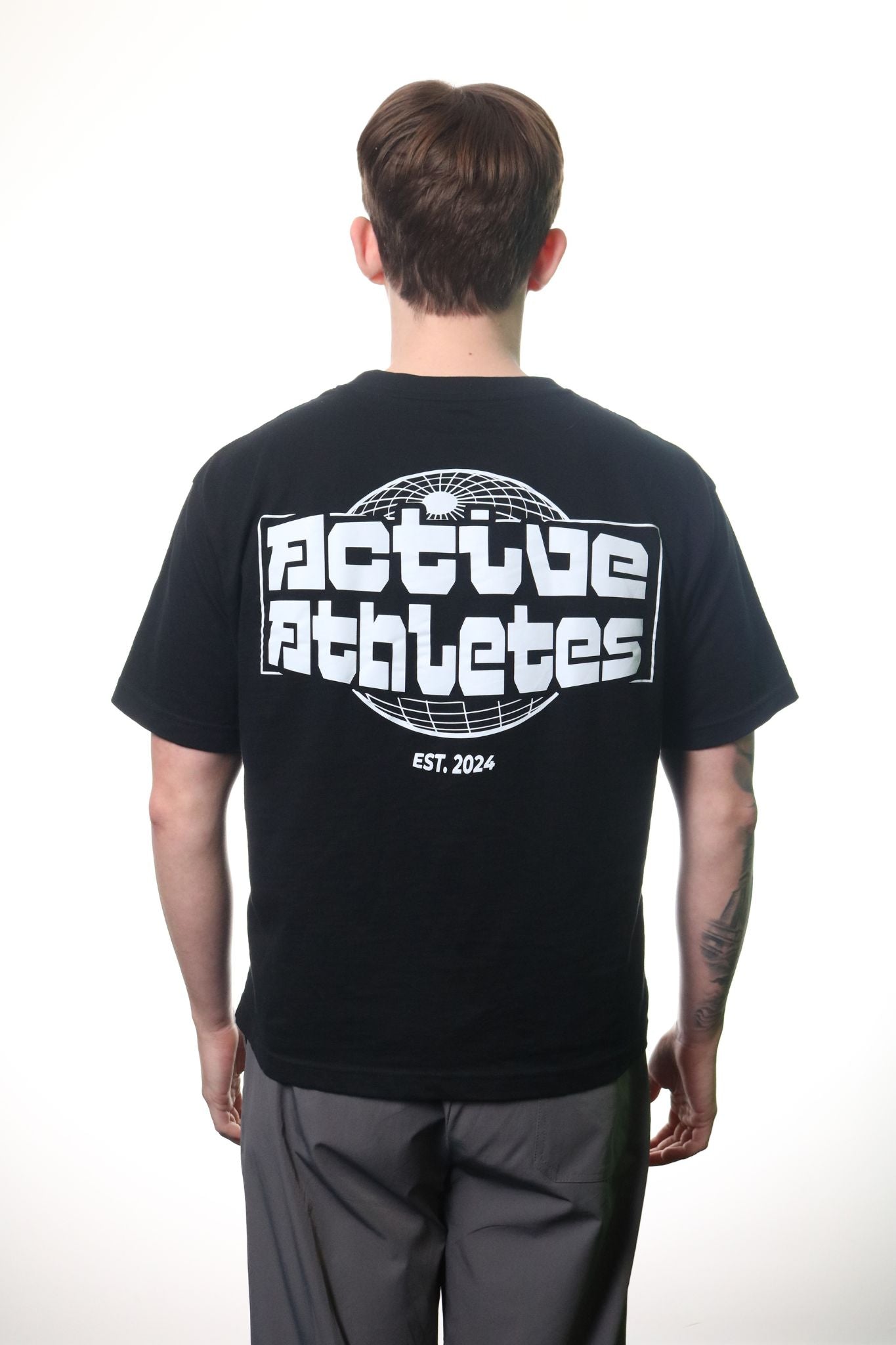 globe tshirt