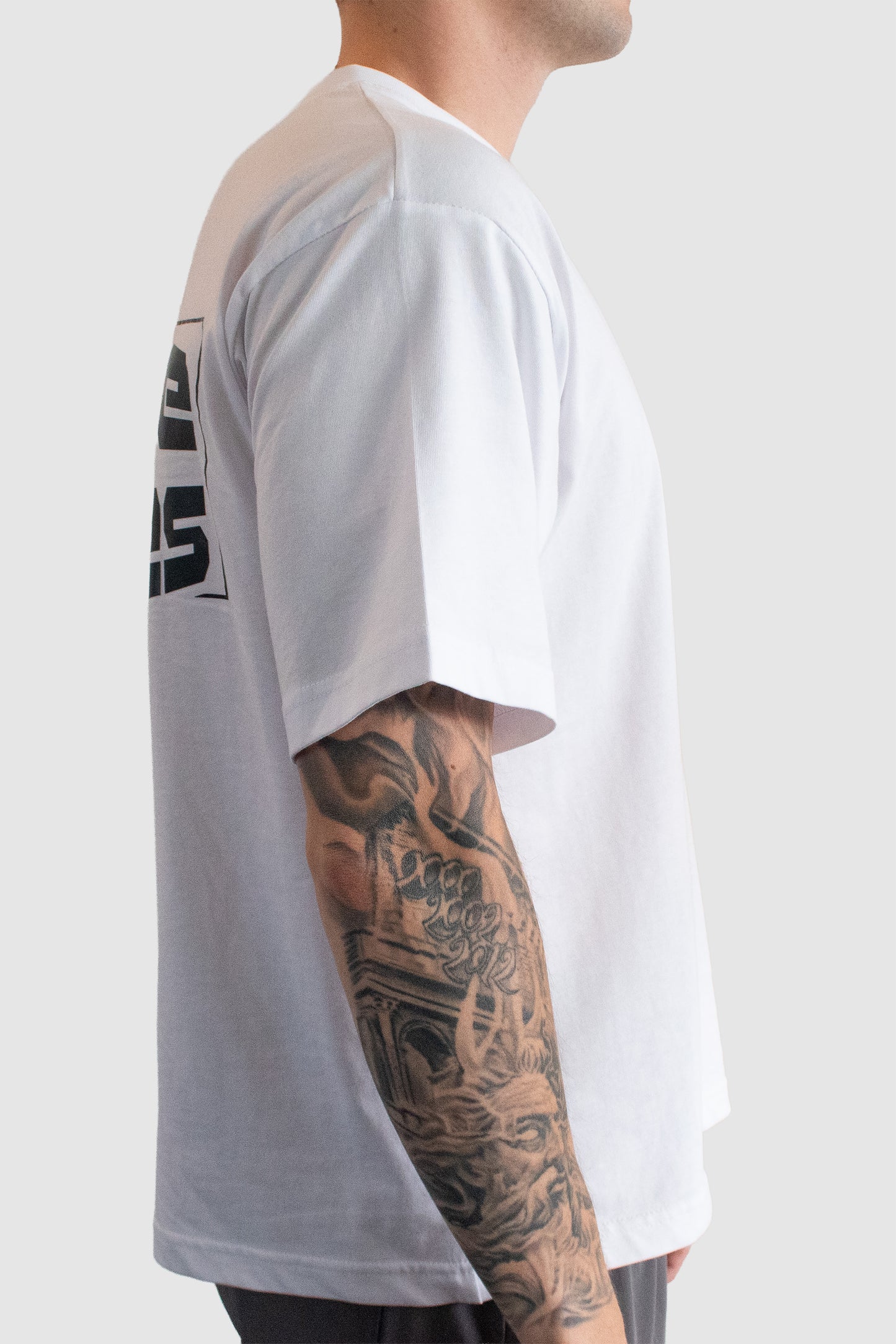 Oversized Globe Tee Hvid Side