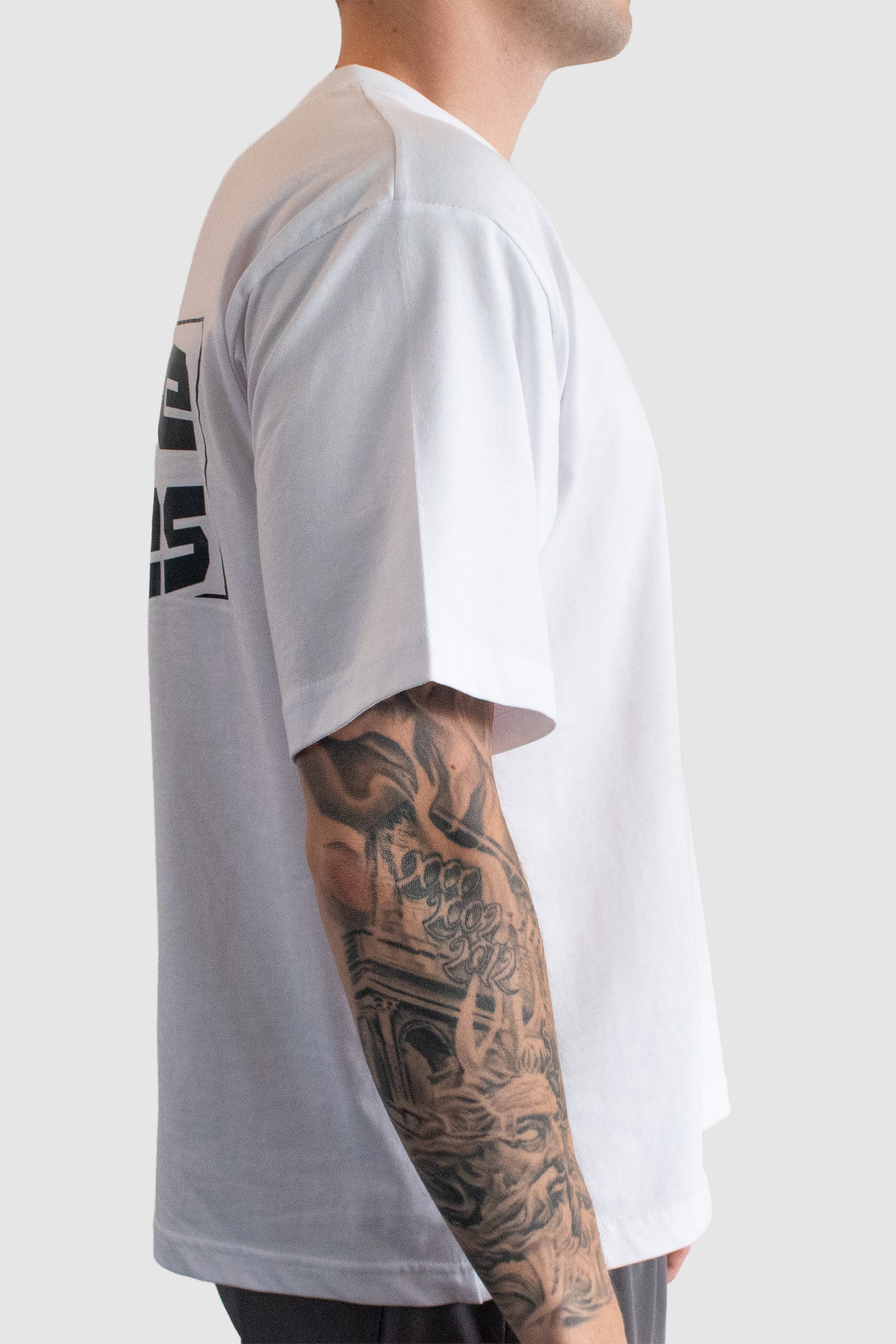 Oversized Globe Tee Hvid Side